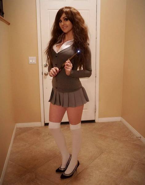 Proper Cosplay Always Involves Proper Bodies