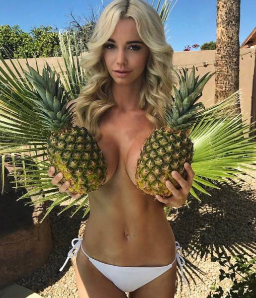 Girls And Food – There’s No Better Combination