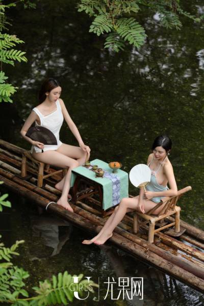 Just Casual Chinese Farmer-Girls Doing Their Daily Routine…