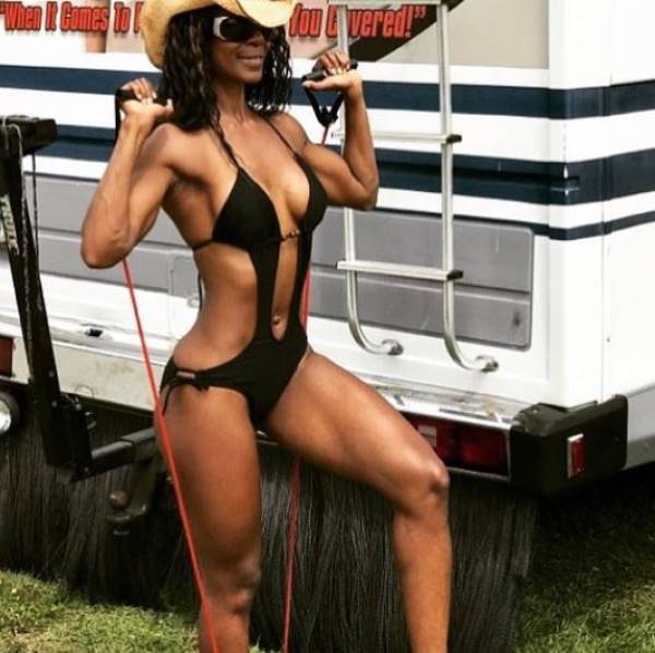 Who Is Mother And Who Is Daughter Here?!