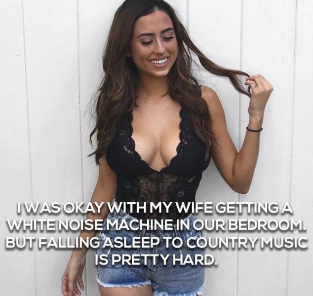 Funniest And Hottest Girls Around