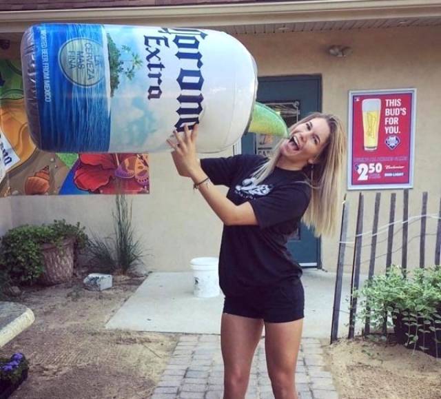 Goofy Girls Are The Best Kind Of Girlfriend