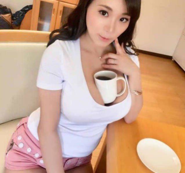 Goofy Girls Are The Best Kind Of Girlfriend