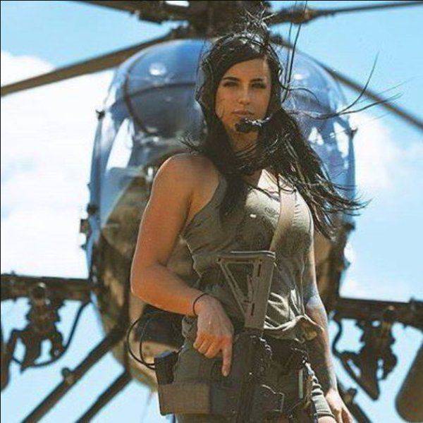 Hot Girls With Big Guns