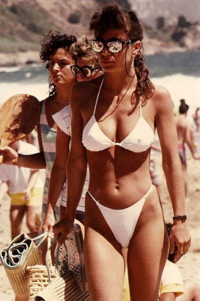 Chilean Beaches Were Hot In 1980s As Well!