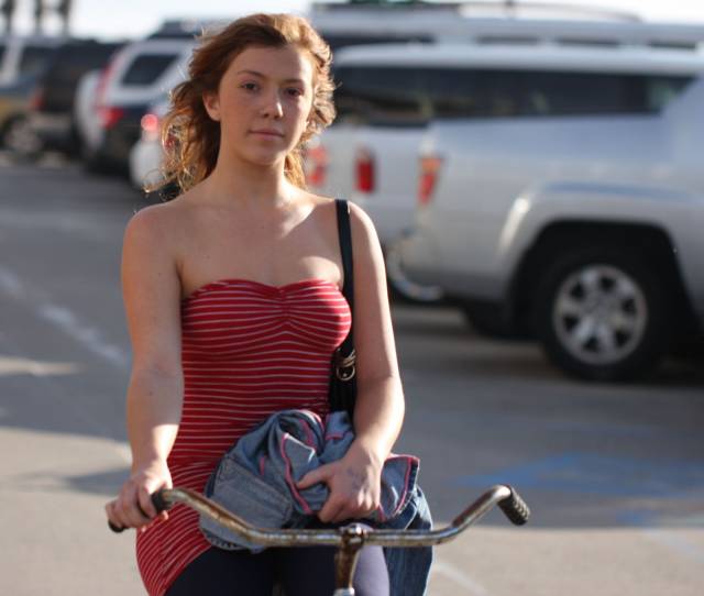 Beautiful And Sexy Girls Spotted In The Street