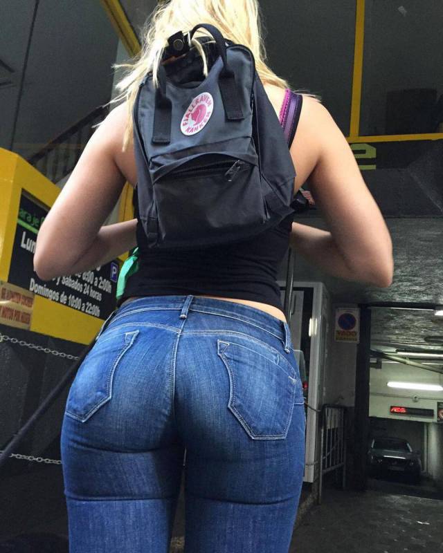 Bootylicious Babes Are A Very Pleasing Visual Experience