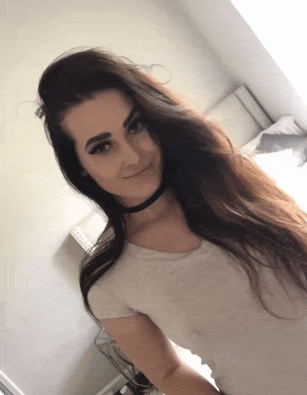 GIFs of Really Hot Girls
