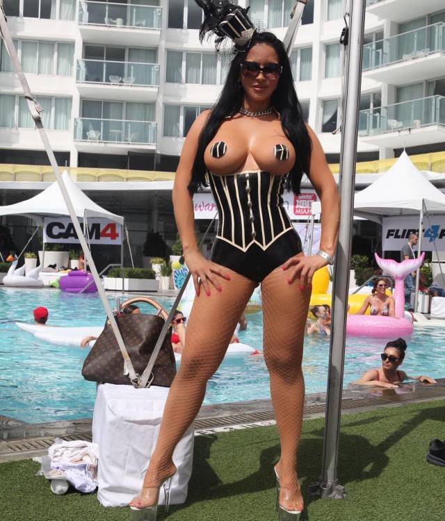 grownup corner 77 pics 1.html - 77 HD Photos | Premium Gallery 2018