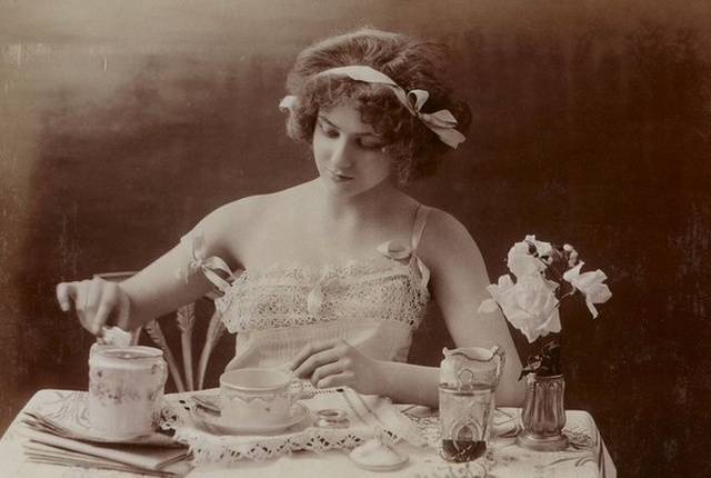 How Erotica Looked Like 100 Years Ago