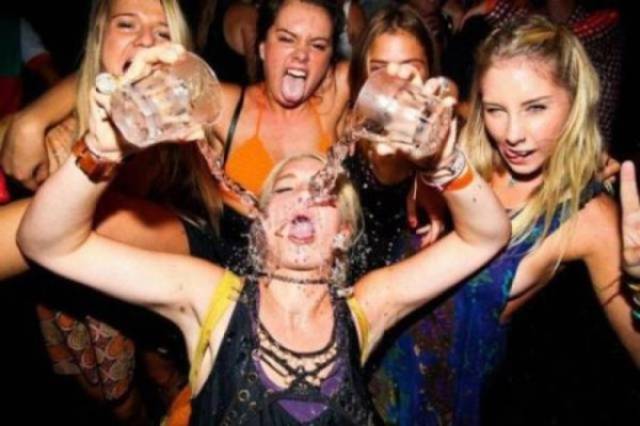 Drunk People Do So Many Stupid Things