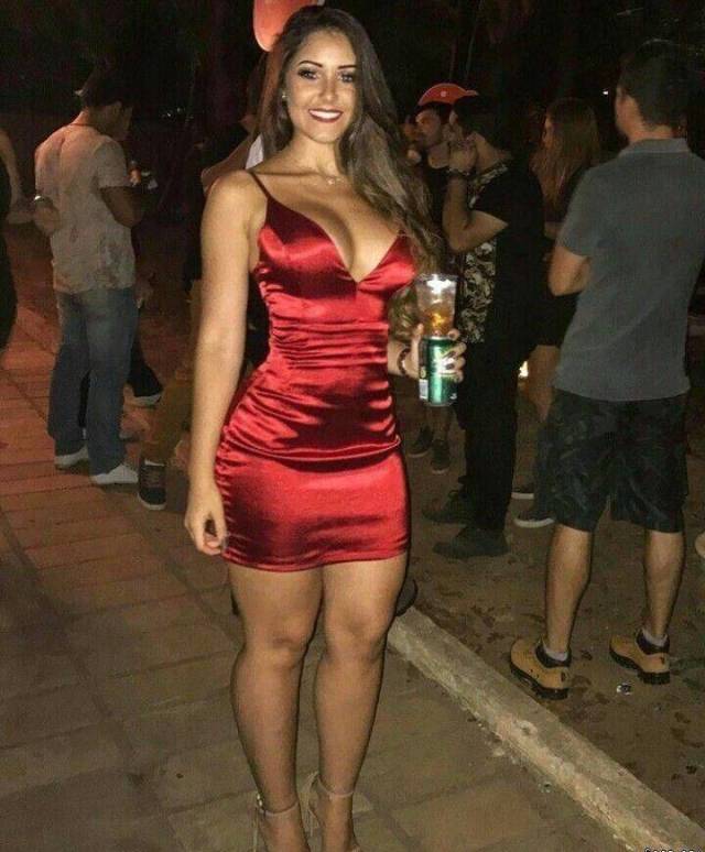 Lookout Boys…Here Come the Babes in Tight Dresses