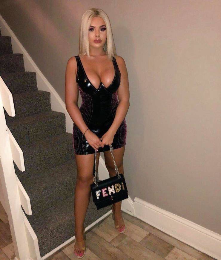 oh my those tight dresses 56 pics 8.html - 56 HD Photos | Premium Gallery 2019