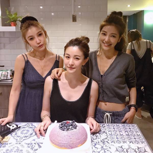 This Taiwanese Beauty Has Become An Internet Sensation