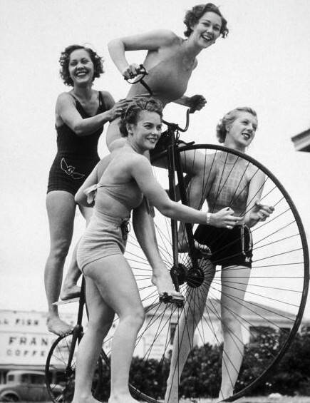 Eccentric Girls Of The Last Century