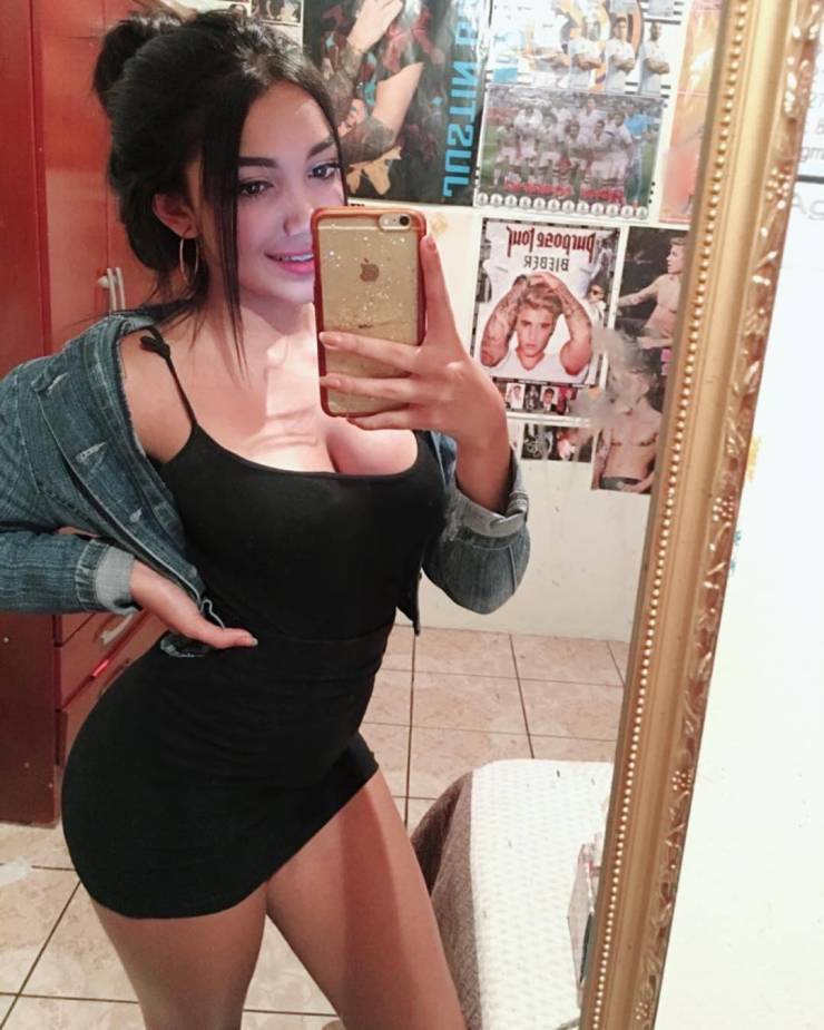 oh my those tight dresses 55 pics 12.html - 55 HD Photos | Premium Gallery 2019