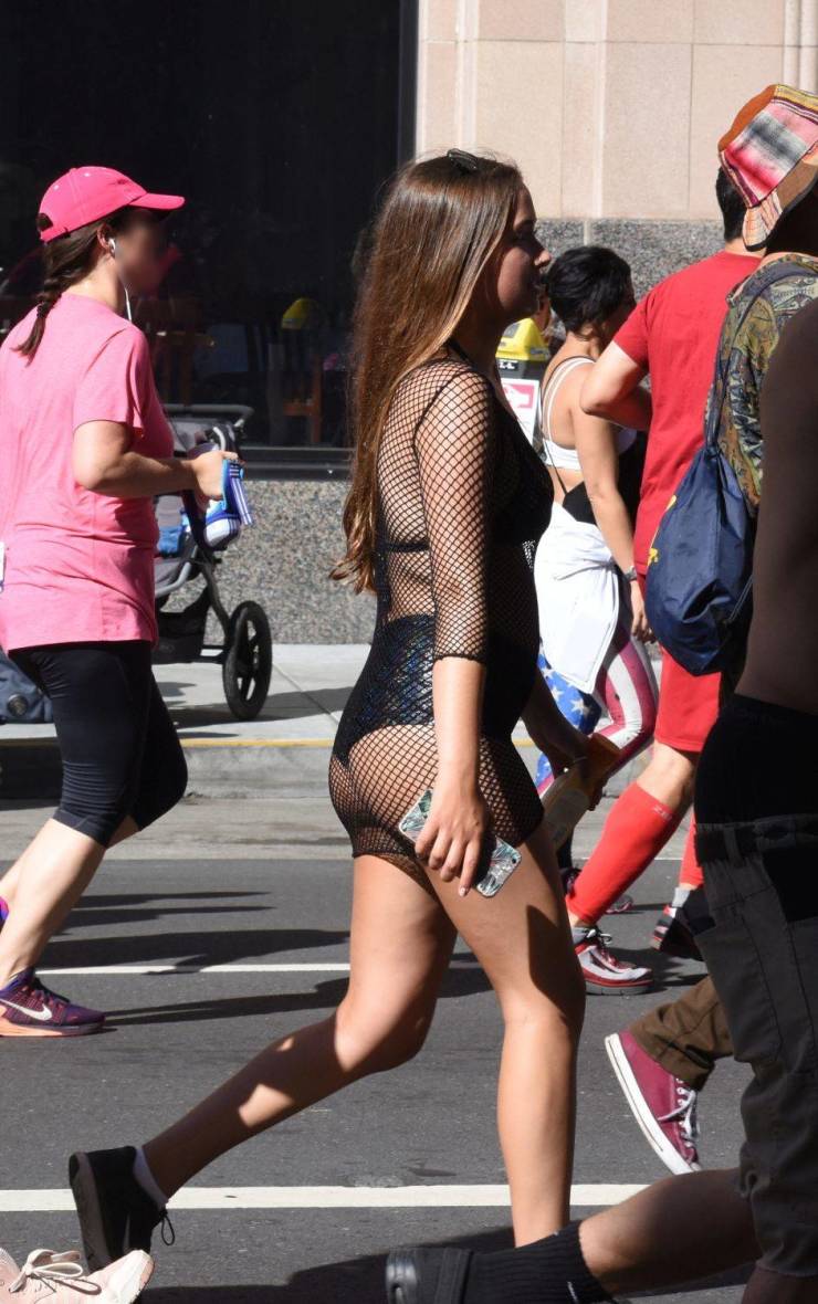 Hot Girls You Meet On The Streets