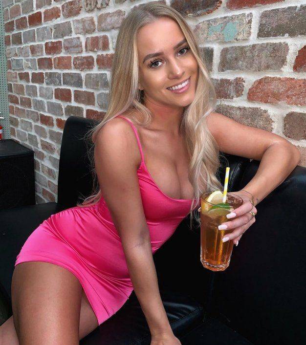 oh my those tight dresses 56 pics 7.html - 56 HD Photos | Premium Gallery 2019