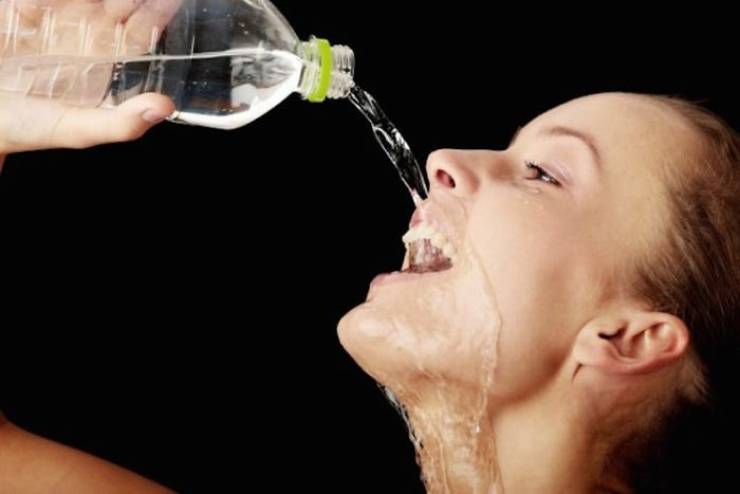 Do Women Even Know How To Drink Water?!