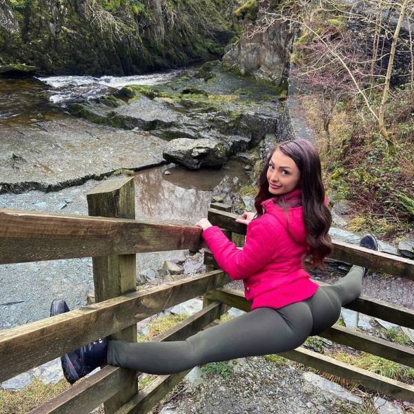 Flexible Girls Will Always Be Sexy