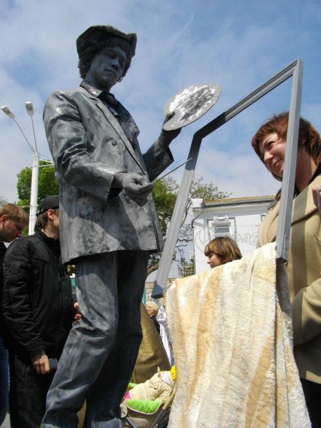 Living Statues Championship (30 pics)