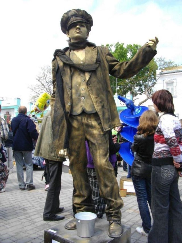 Living Statues Championship (30 pics)