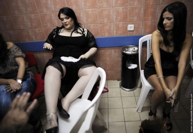Miss "Fat and Beautiful" (14 pics + 1 video)