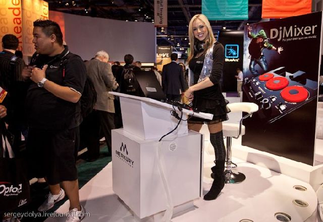 Girls from Las Vegas Consumer Electronic Show (42 pics)