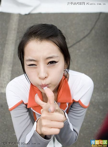 Amusing Model from One Motor Show (12 pics)