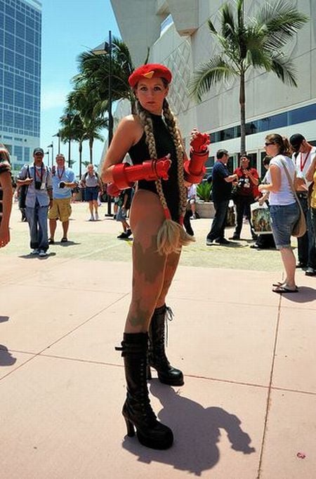 Beautiful Street Fighter Costumes (45 pics)