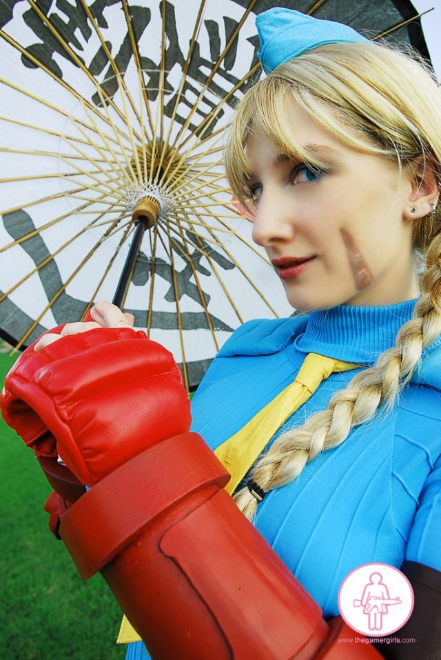 Beautiful Street Fighter Costumes (45 pics)