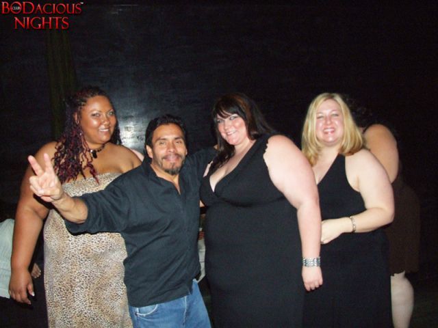 Night Clubs For Overweight People. Part 2 (47 pics)