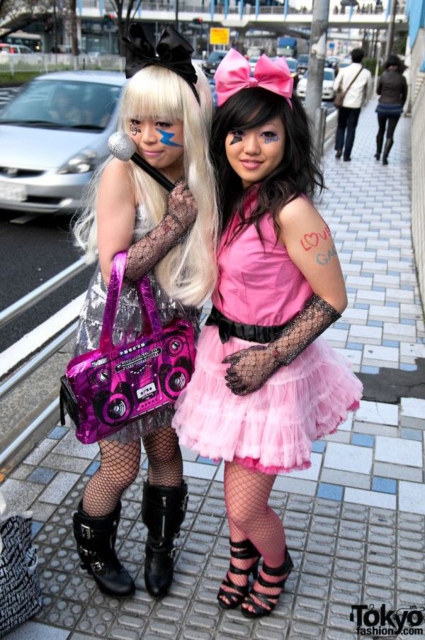Gagamania in Tokyo (79 pics)