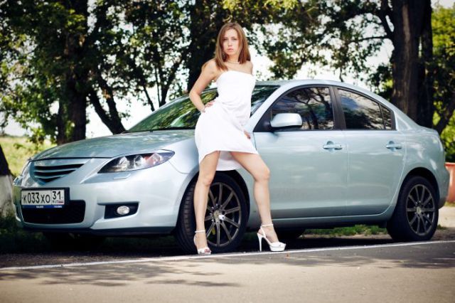 Russian Ladies and Cars (46 pics)