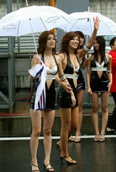 F-1 Sexy Pit Babes (57 pics)