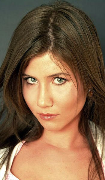 Modern Russian Spy Is a Femme Fatale (18 pics)