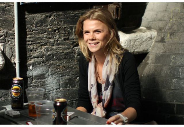 Summer Girls (79 pics)