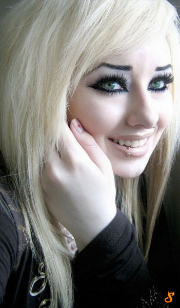 New Selection with Emo Girls (35 pics)