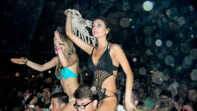 Coachella Music Festival: Half Naked Hot Young White Chicks Dancing