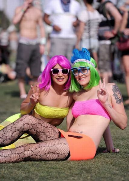 Coachella Music Festival: Half Naked Hot Young White Chicks Dancing