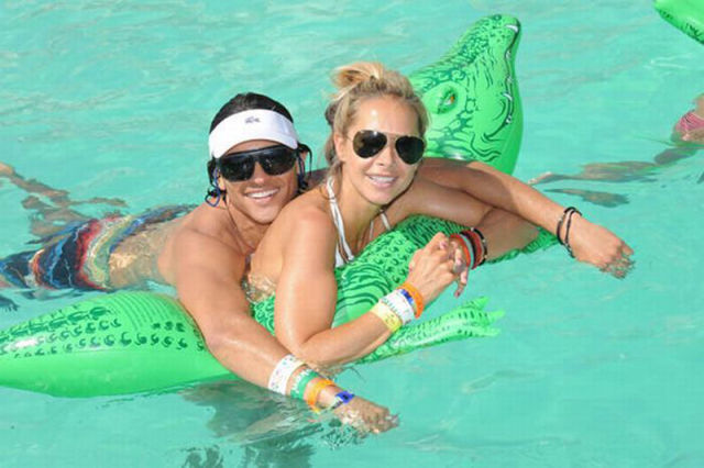 Coachella Music Festival: Half Naked Hot Young White Chicks Dancing