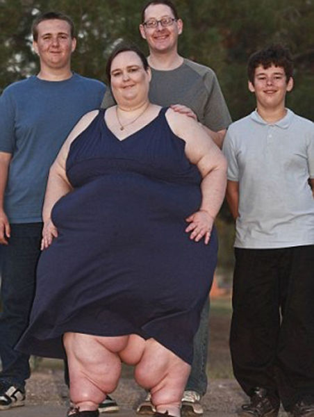 Supersized Woman Meets Her Significant Other