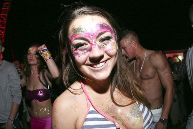 Cute Chicks from the Electric Daisy Carnival