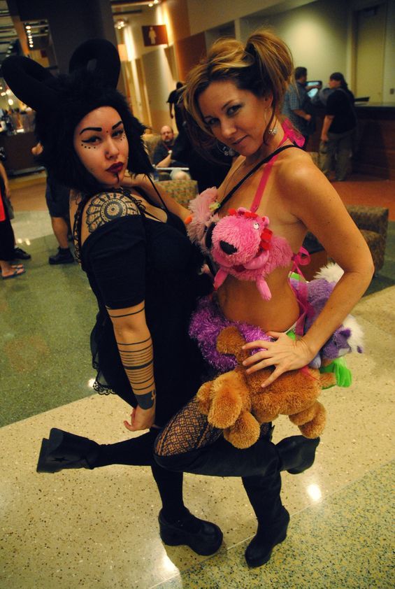 Costumed Cuties of Phoenix Comicon 2012