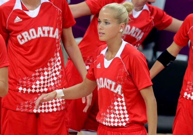 There Are Beautiful Girls Here: Part 10