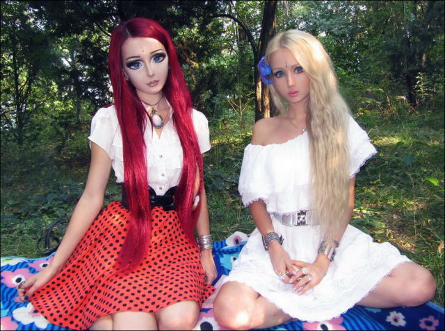 Human Dolls Appear Together