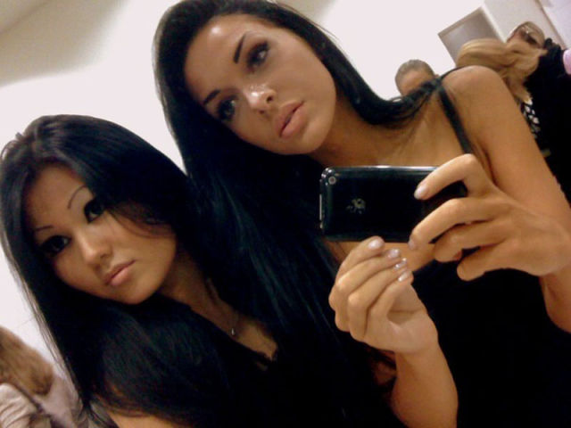 Angelina Jolie Lookalike Sizzles in Racy Photos