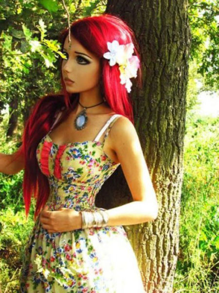 Creepy Girls Who Bring Dolls to Life!