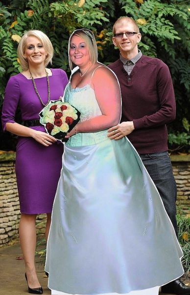 Riddle of the Day: Are These Women Family or Friends?