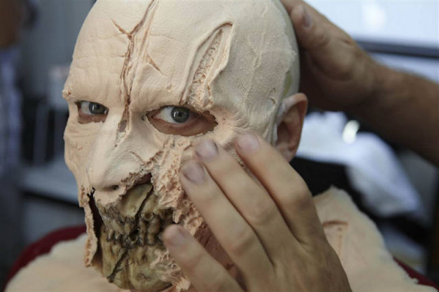 A Look Behind-the-scenes of “The Walking Dead”